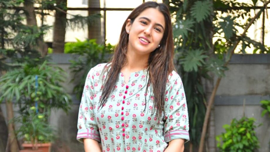Sara Ali Khan's Love for Kurta Is Unconditional and We Have Enough Proof About It 2