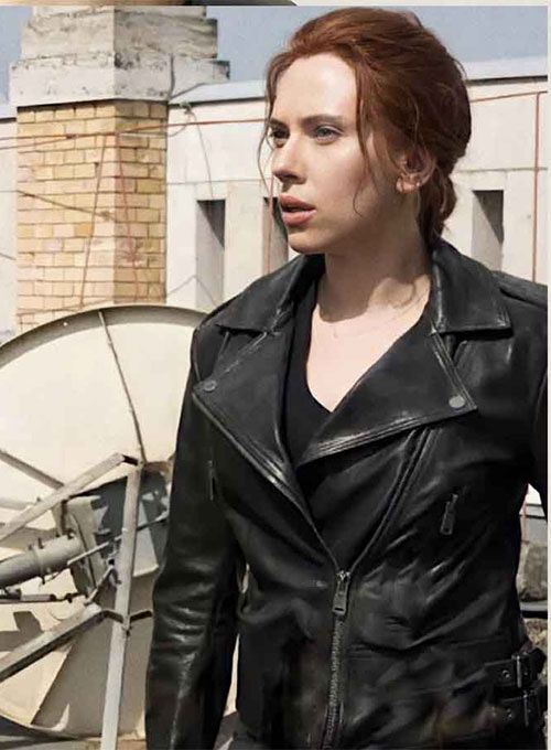 Scarlett Johansson Hot Looks In Only Jacket & Nothing Else Will Make You Fall Head Over Heels: Have A Look 839556
