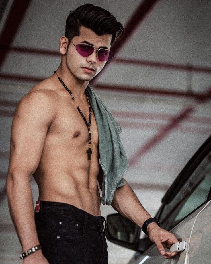 Siddharth Nigam And His Hot Bare Body Looks: Something For Girls To Die For 819277