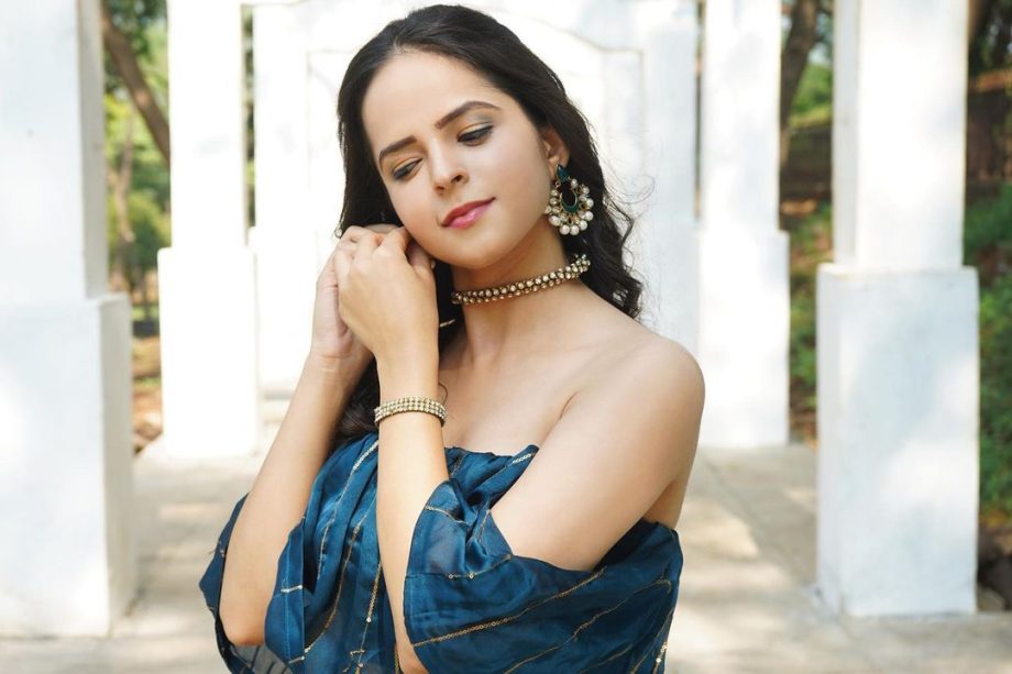 Style queen: Taarak Mehta Ka Ooltah Chashmah's Palak Sindhwani aka Sonu looks like a diva in latest blue gown 819670