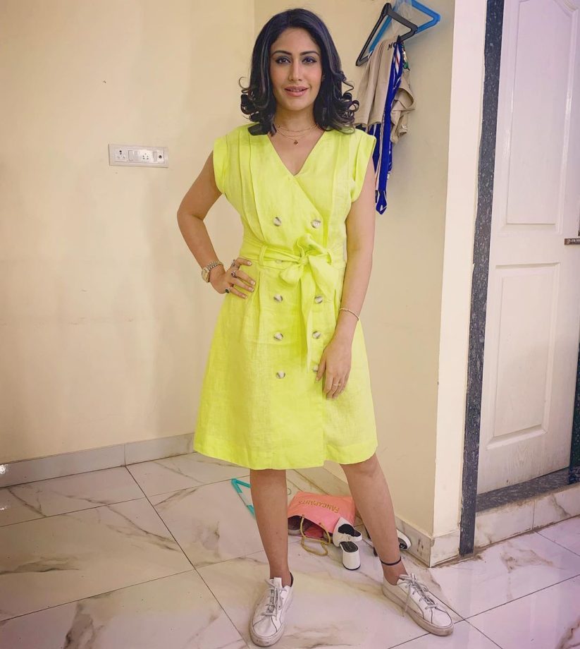 Surbhi Chandna And Surbhi Jyoti: The Queen Of Yellow Outfits 820052