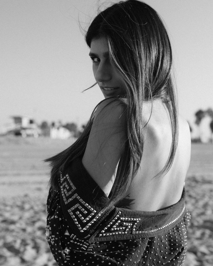 Top 6 Hottest Monochrome Pictures Of Mia Khalifa On Instagram 819901