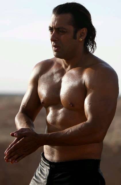 Varun Dhawan, Salman Khan Or John Abraham: Whose Hot Body Do Fans Love the Most? 1