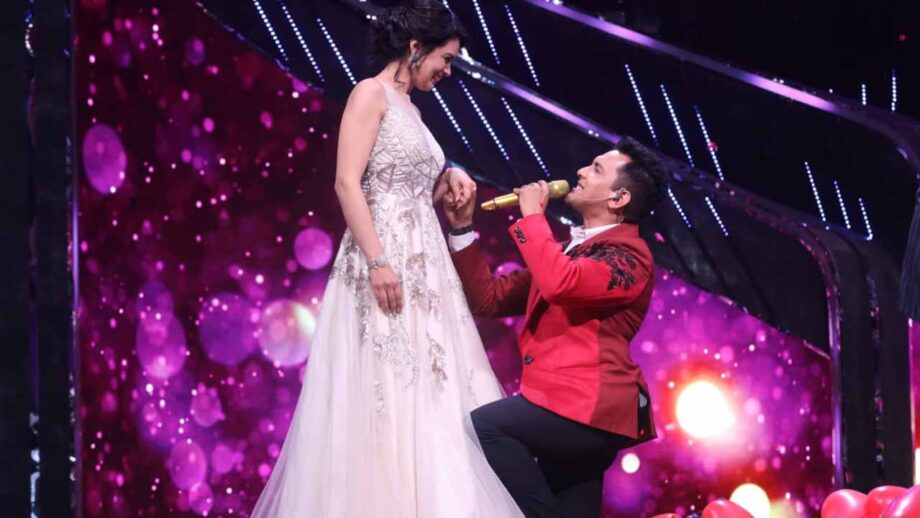 Indian Idol 2020: Aditya Narayan and wife Shweta Narayan's sizzling chemistry on stage to wow fans