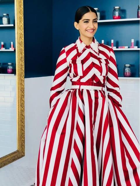 Aishwarya Rai Bachchan, Sara Ali Khan, Sonam Kapoor Ahuja To Deepika Padukone: Which Diva Rocked The Candy Stripes Outfit Perfectly? - 2