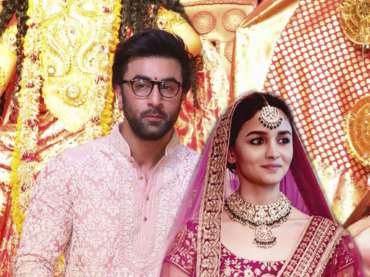 Alia Bhatt-Ranbir Kapoor Vs Deepika Padukone-Ranveer Singh: Best Looks And Chemistry In Ethnic Wear 2