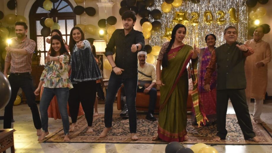 Anupamaa Written Update S01 Ep154 07th January 2021: Vanraj's surprise New Year party