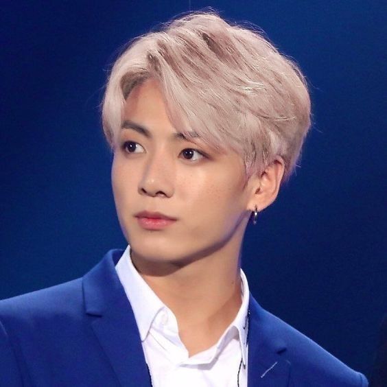 BTS Jungkook Takes Down The Internet As He Posts His Brand New Blonde Look  | IWMBuzz