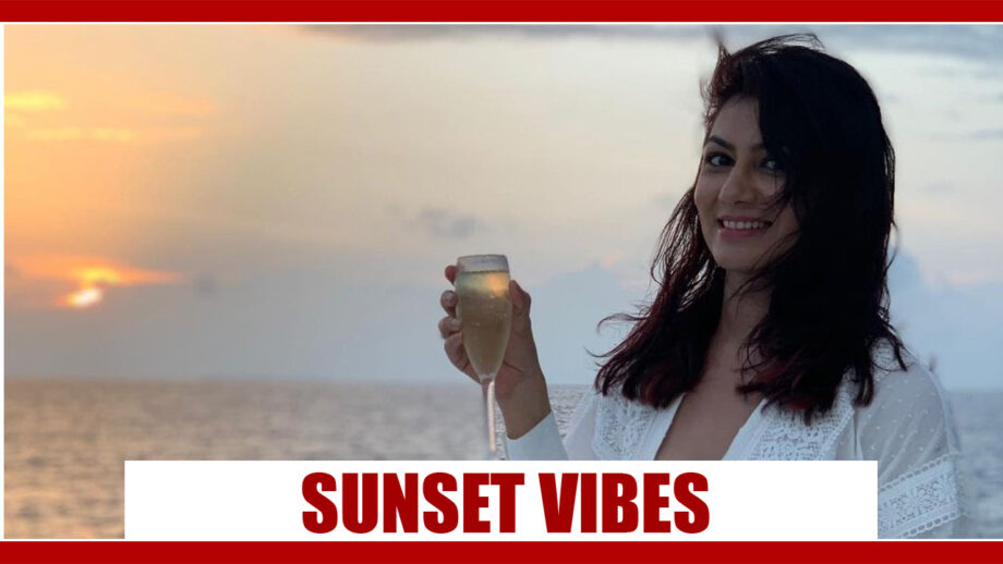 Champagne, Sunset & Sriti Jha: Have A Look At Her Latest Instagram Post