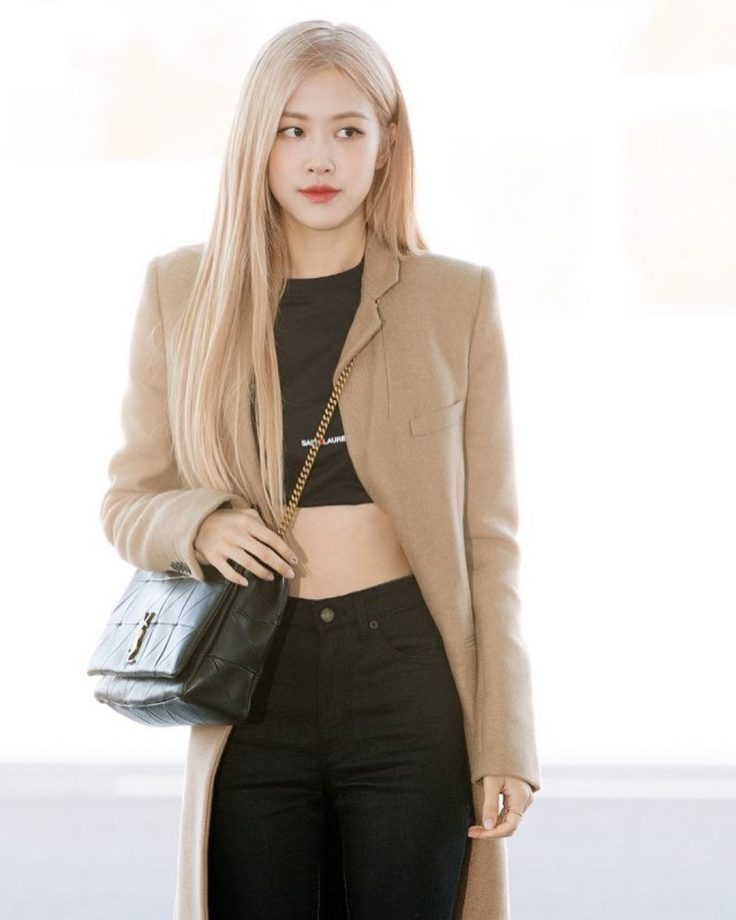 Denims To Powersuits: Blackpink's Rose Doesn't Miss On Impressing In Any Outfits 820909