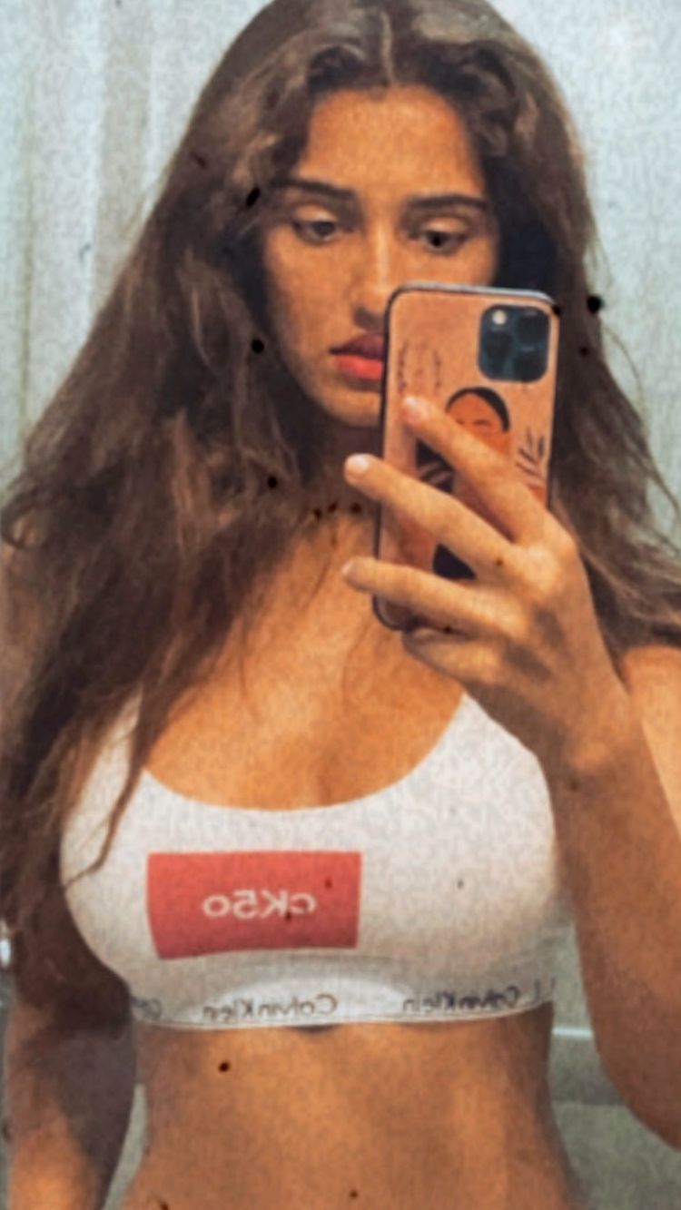 Disha Patani's latest hot selfie in white sports bra is setting internet on fire