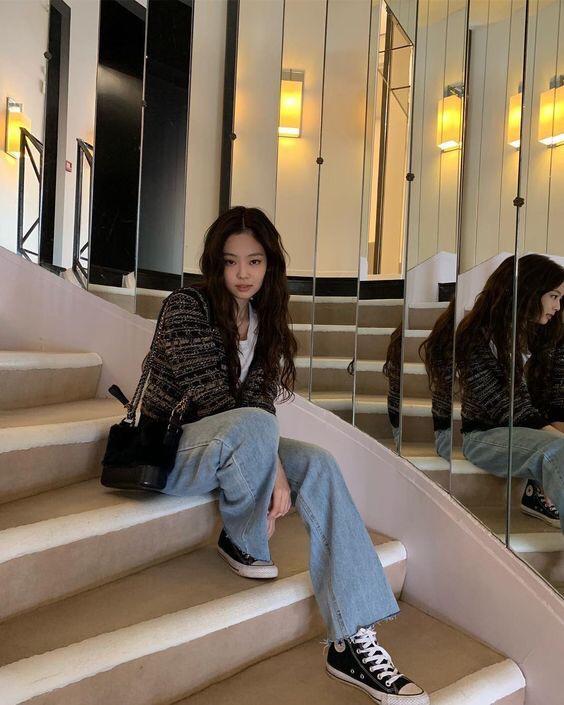 From Blackpink Jennie To Twice Sana: Take A Look At These Hot Divas On How To Style Your Casual Wear - 0