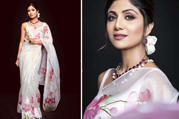 Kareena Kapoor, Malaika Arora Or Shilpa Shetty: Which Hot Diva Had The Hottest Looks In White Organza Saree? 1