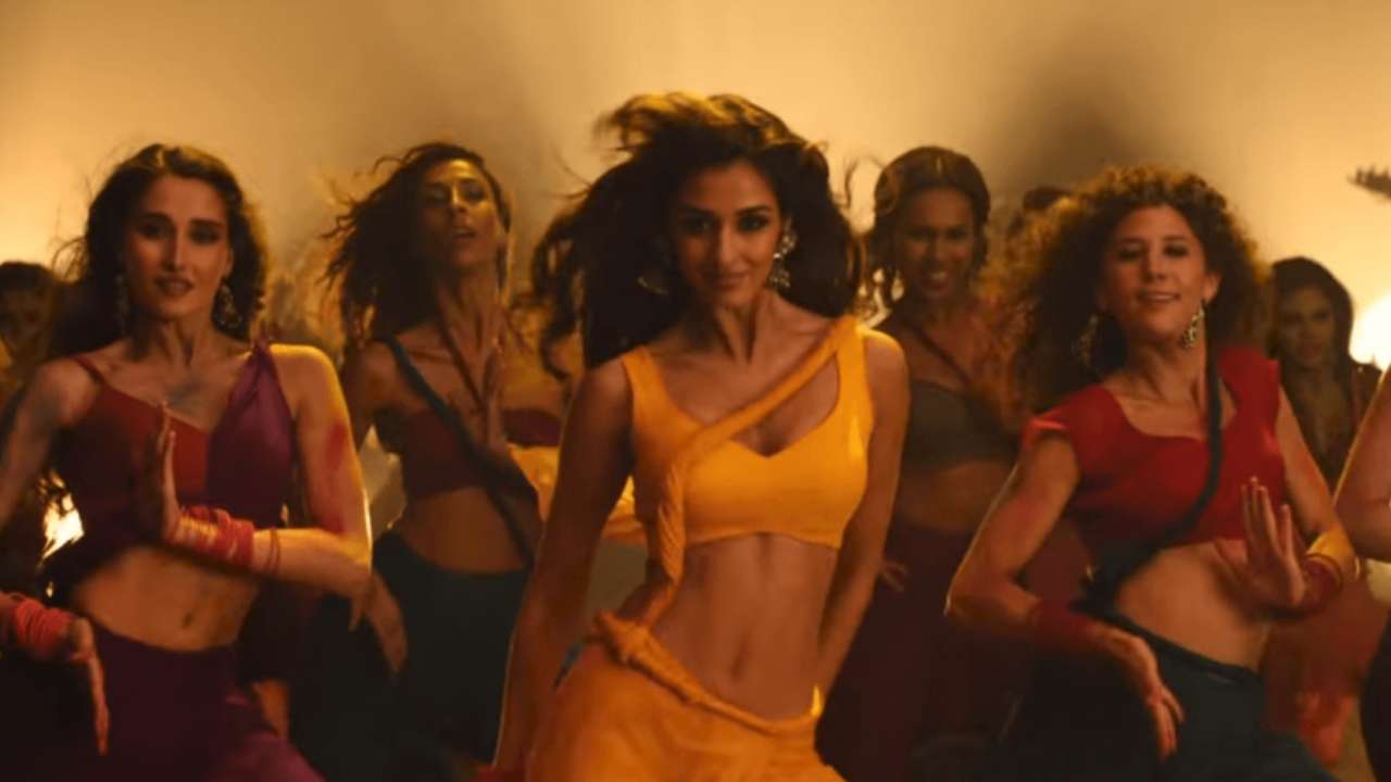 Nora Fatehi, Kiara Advani, Disha Patani: Hottest Dance Moments To Make You Sweat 1