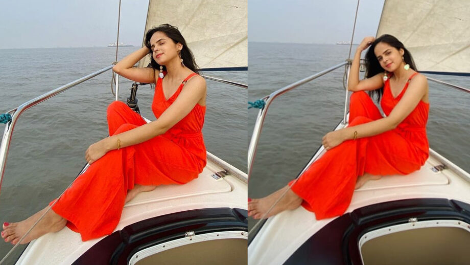 Palak Sindhwani aka Sonu looks super-hot and ravishing in red outfit, Madhavi Bhabhi comments