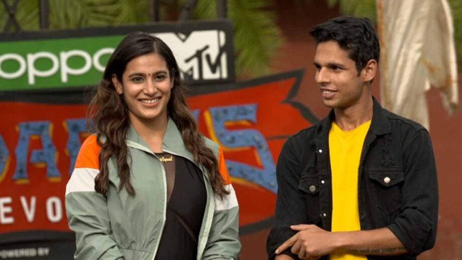 Roadies Revolution: Ex-Roadies Aman and Arushi make a surprise appearance in the semi-finale task