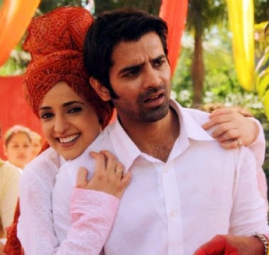 Sanaya Irani’s Most Romantic On-screen Moments With Barun Sobti Will Sizzle You 1