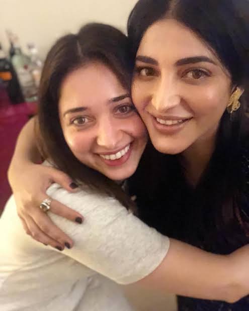 Tamannaah Bhatia and Shruti Haasan's MOST ADORABLE pictures together are friendship goals 1
