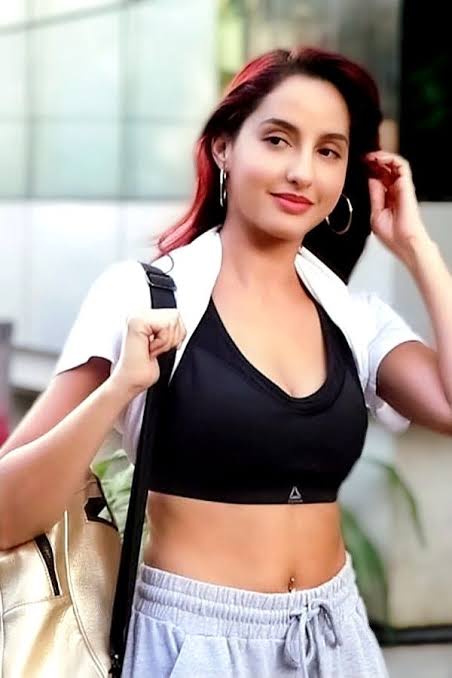 Workout Goals: Tamannaah Bhatia, Nora Fatehi & Disha Patani's attractive sports bra looks that broke the internet 792505