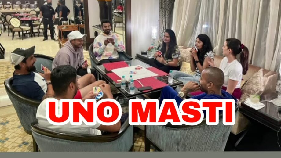 Gang Masti: KL Rahul, Hardik Pandya, Natasa Stankovic, Ishant Sharma & Mayank Agarwal enjoy playing UNO together, photo goes viral