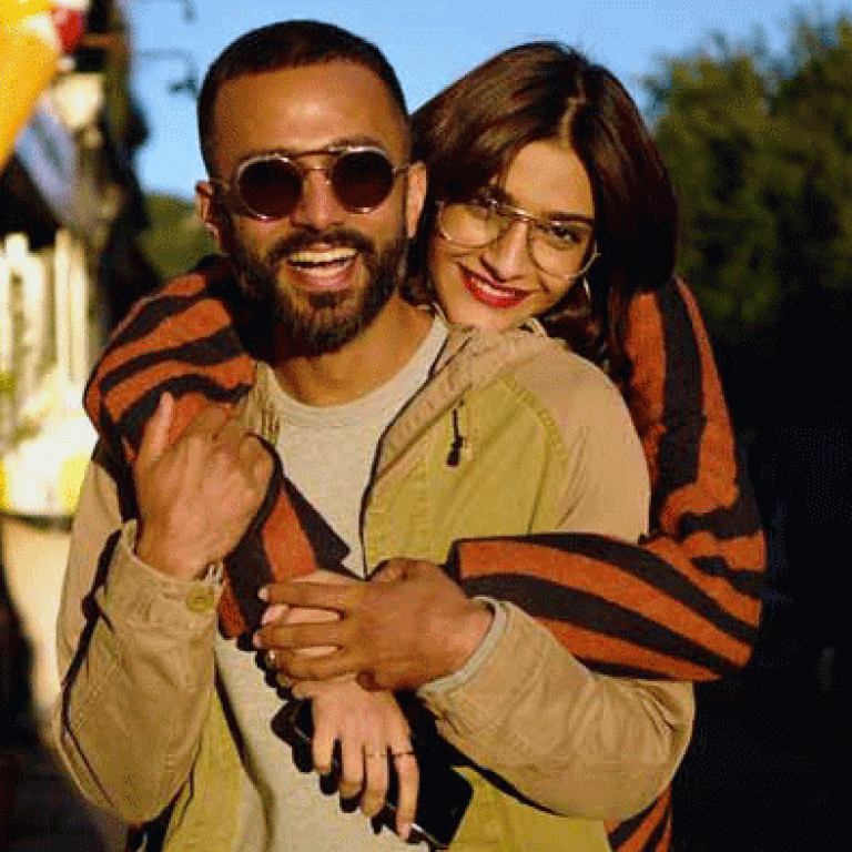 Hot Chemistry: Top 5 Hottest Looks Of Sonam Kapoor And Anand Ahuja