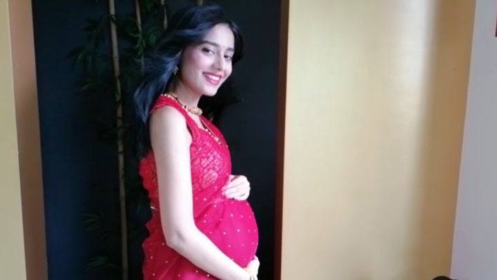 Lisa Haydon, Amrita Rao To Anushka Sharma: Most Scintillating Attires Worn During Their Pregnancy Times 822027