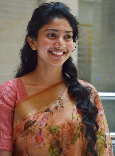 7 Looks of Sai Pallavi When She Slew the Traditional Wear - 3