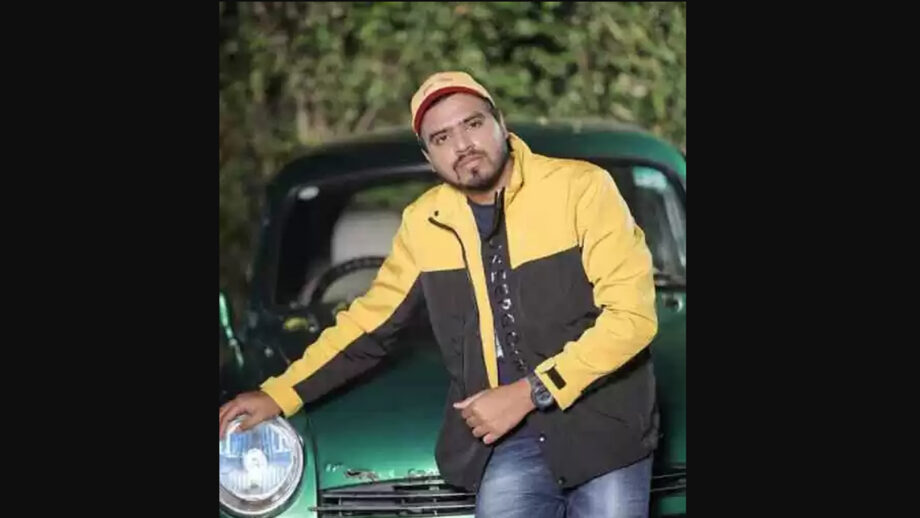 How much do you score Amit Bhadana for his western looks? - 5