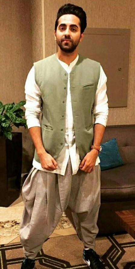 Bollywood Actor Who Paired Dhoti With Kurta From Suneil Shetty To Varun Dhawan - 2