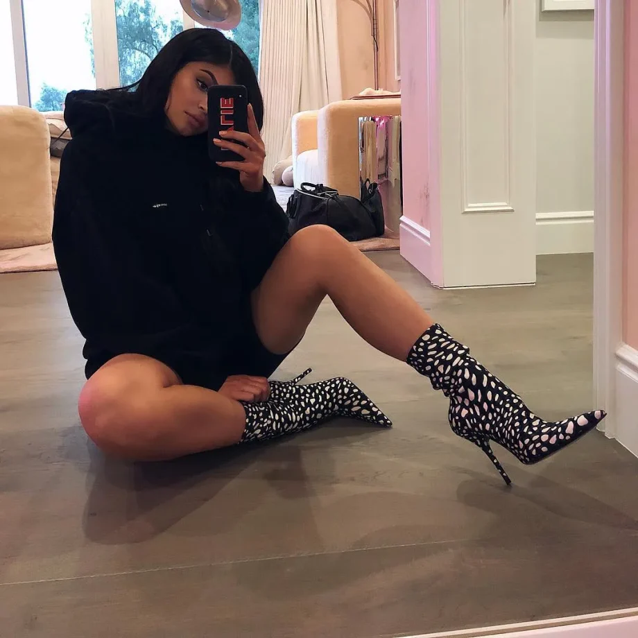 Have A Look At Amazing And Stunning Footwear Collection Of Hottie Kylie Jenner 821818