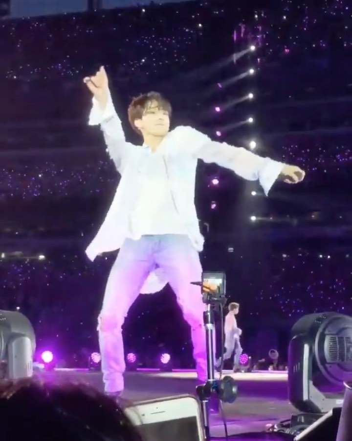 Here Are Some BTS Star Jungkook's Hot Dance Moves Of All Times 821801
