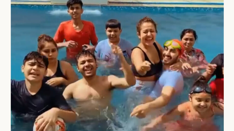 Holi Fun: Tony Kakkar & Neha Kakkar are having fun at swimming pool, fans feel the vibe 356297