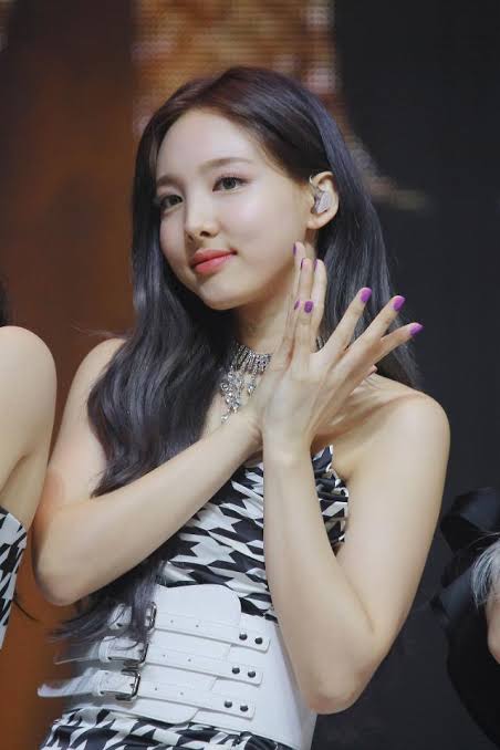 Sana VS Chaeyoung VS Nayeon: Which Attractive Girl From Twice You Love The Most? 793069