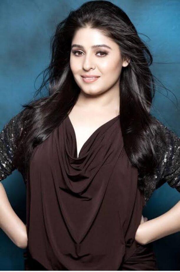 Top 3 Attractive Dusky Looks Of Bollywood Singer Sunidhi Chauhan Iwmbuzz