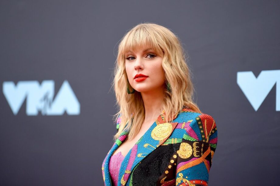 Top Attractive Hollywood Singers: From Billie Eilish To Katy Perry, See Here 793237