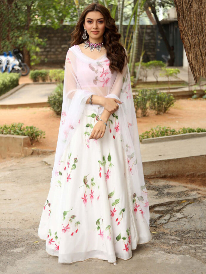 Hansika Motwani Has So Much To Inspire You For Your Stylish Ethnic Looks, See Here - 0