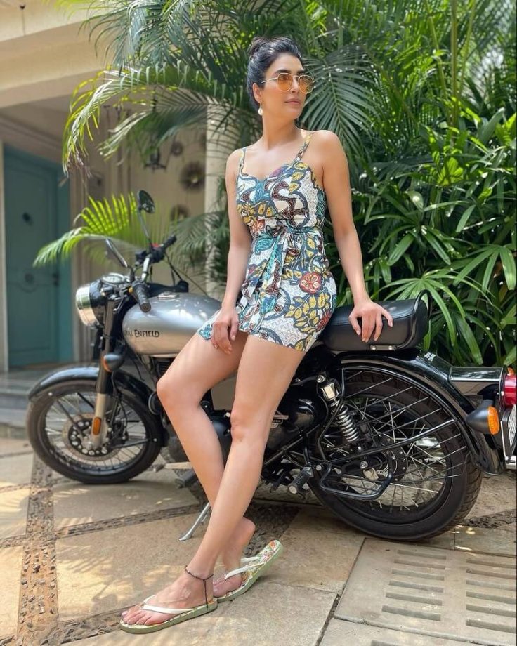 Karishma Tanna's Printed Mini Dress Is Perfect For Your Summer OOTD 823350