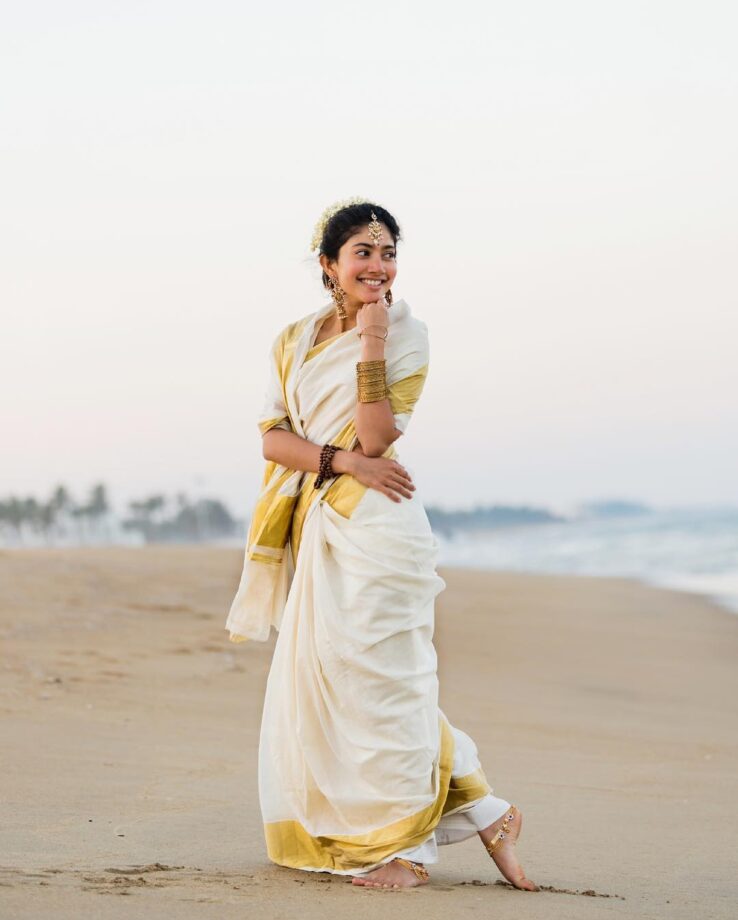 Learn From The Pro: Take Cues On How To Slay In A White Traditional Kerala Saree From Sai Pallavi - 1