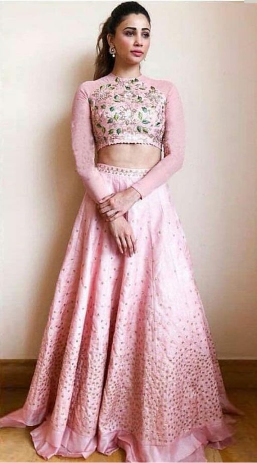Lessons From Bollywood Divas From Athiya Shetty To Sanjana Sanghi For Lehenga Style For Summer Weddings 852365