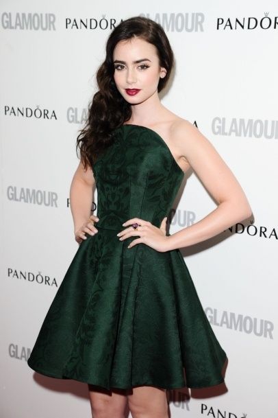Lili Collins In Green Dresses: Looks Amazingly Gorgeous, Pictures Here 852378