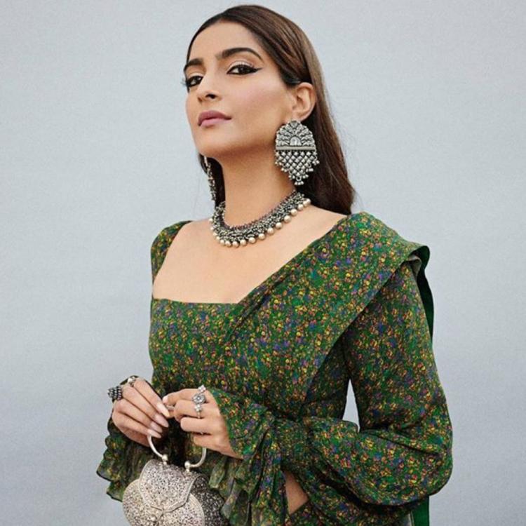 Looking Back In Times When Sonam Kapoor Looked Exceptionally Beautiful ...