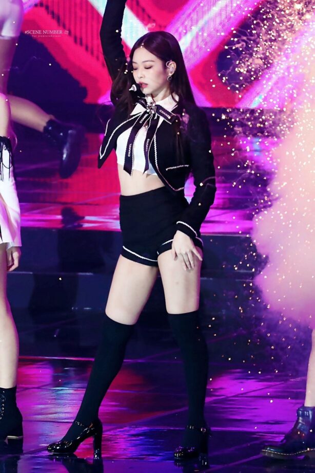 Jennie's Looks In Mini Outfits Are So Fascinating That Fans Can't Stop Drooling, See Here - 4