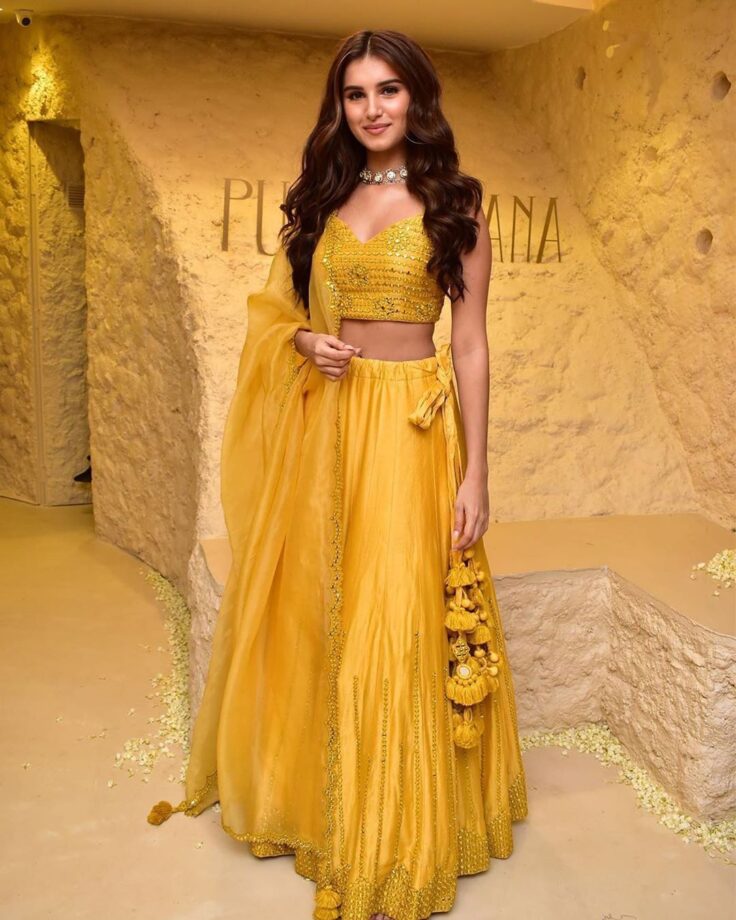 Tara Sutaria Vs Kiara Advani: Whose Yellow Outfit Would You Opt For? - 1