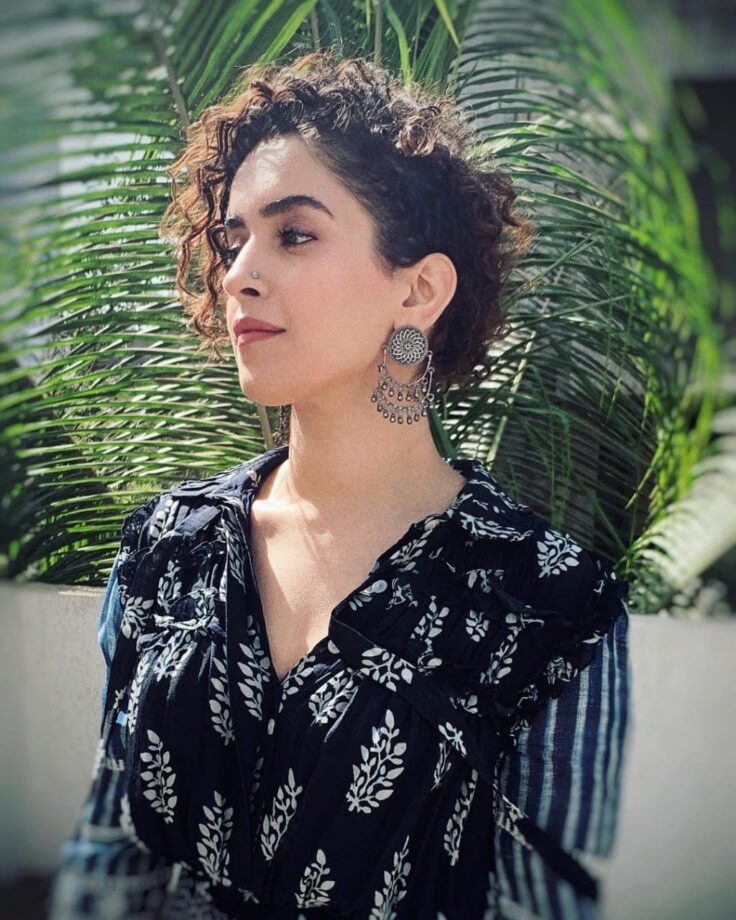 Want High Chic Curl Hairstyle Like Sanya Malhotra? Know Grooming Tips - 0