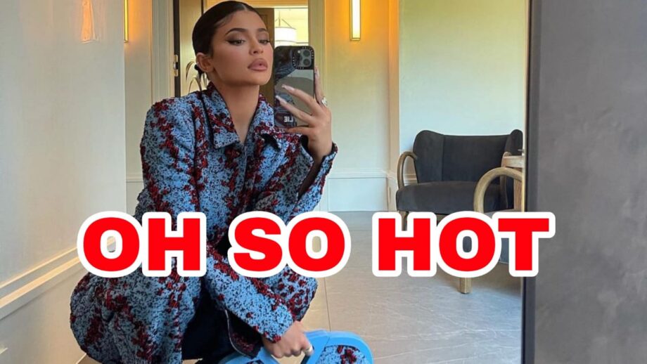 What A Babe: Kylie Jenner sets internet on fire with her blue color coordinated fashion avatar, fans go bananas 367165