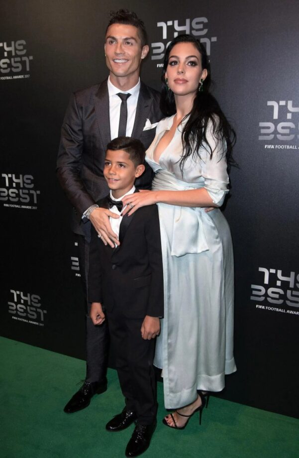 Wow: Christiano Ronaldo And His Wife Both Look Amazing Together In This Picture, See Them 766993
