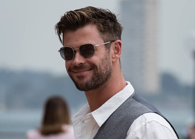 Be A Beardo Not A Weirdo: Beard Styles Of Chris Hemsworth And Tom Cruise For Ultra Max Impact - 2