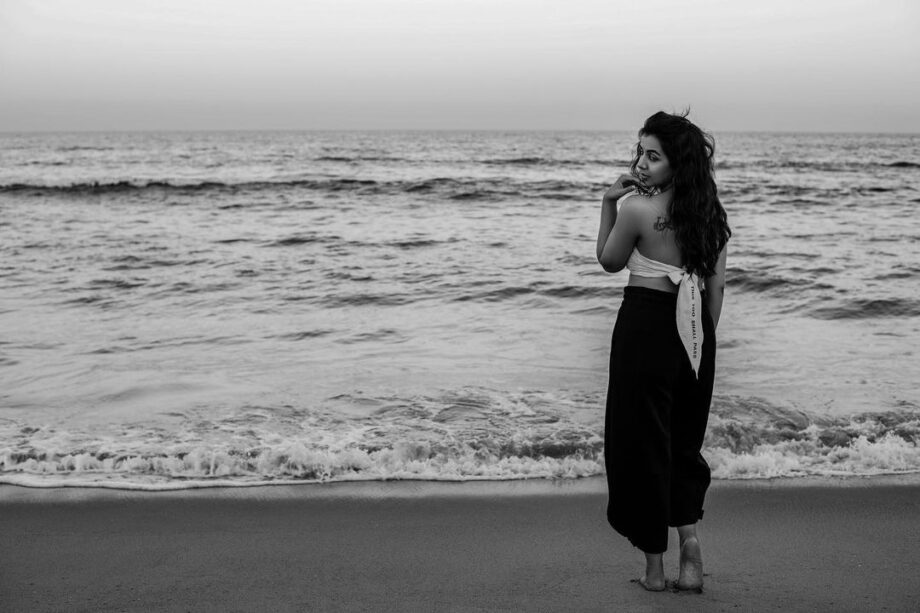 Beach Is Calling: Nikki Galrani's Hot Beach Looks Is Raising Mercury Levels - 3