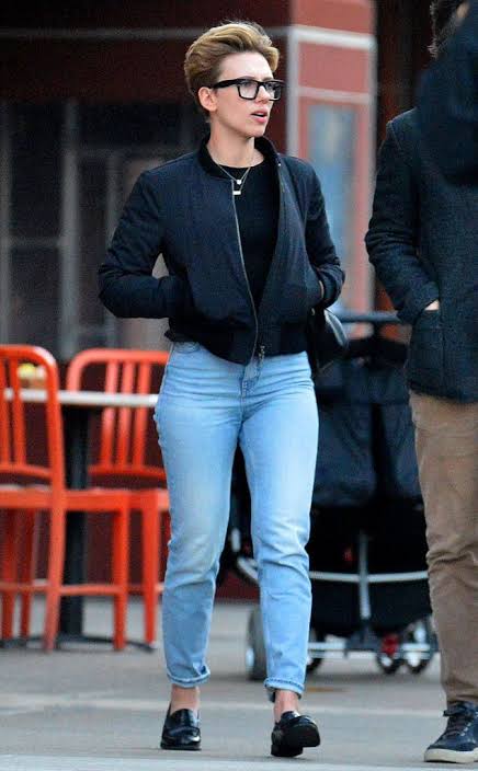 Dazzling Denim Looks Of Scarlett Johansson That Is Comfortable: Fashion Cues - 0