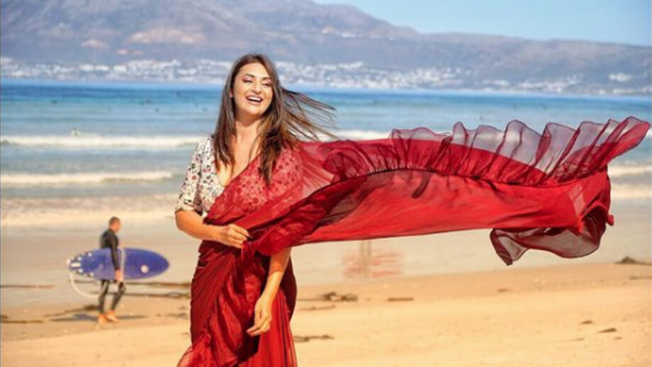Drop The Bikini] Divyanka Tripathi super hot saree style should be your next 'beach wear', see hot pics | IWMBuzz